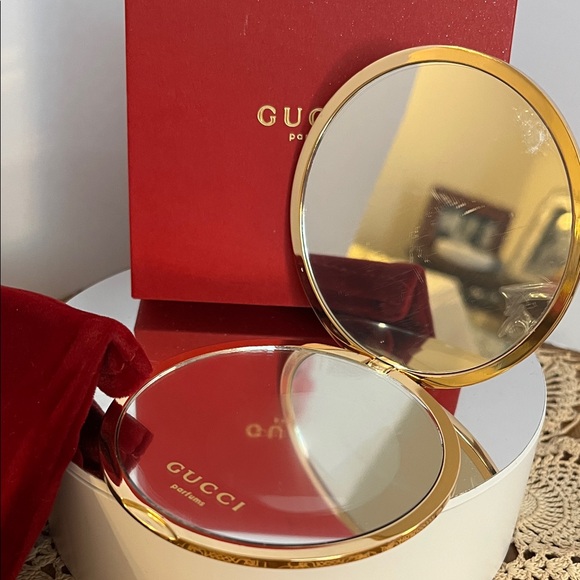 Gucci Gold Patterned Compact Mirror - Picture 3 of 5